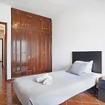 Apartamento Aires-férias Em Peniche